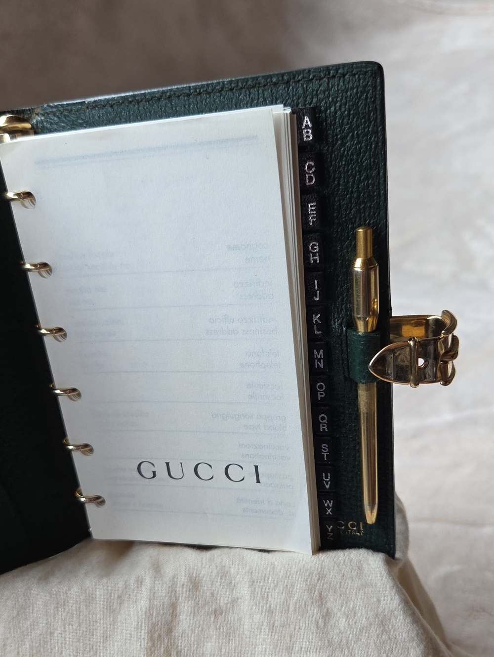 Gucci Forest Green Pebbled Leather Mini Notebook/Passport Holder with Gold Clasp - Picture 3 of 7